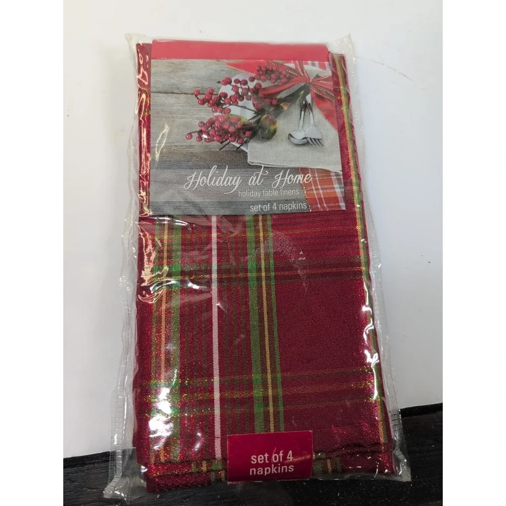 Holiday‎ At Home Set of 4 Plaid Napkins Holiday Table Linens New